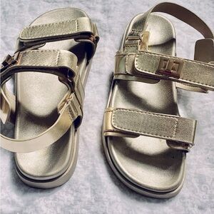Girls sandals . Casual